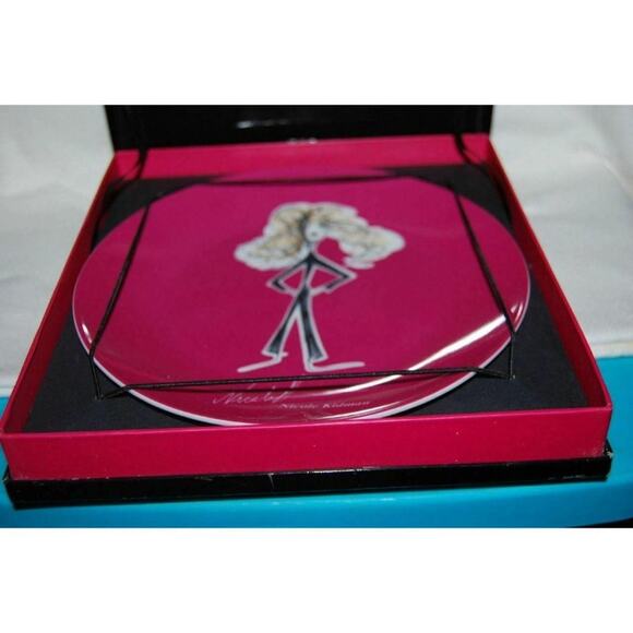Nicole Kidman "Make Love Not War" Whatever it Takes 8" Collector Plate - Picture 6 of 6
